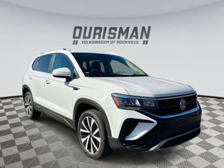 Used 2022 Volkswagen Taos SE w/ Panoramic Sunroof Package image 1