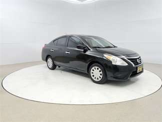 Used 2018 Nissan Versa SV image 1