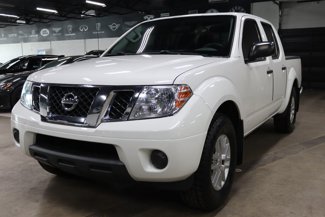 Used 2019 Nissan Frontier SV image 1