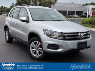 Used 2017 Volkswagen Tiguan S image 1