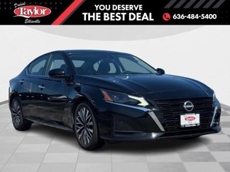 Used 2023 Nissan Altima 2.5 SV image 1