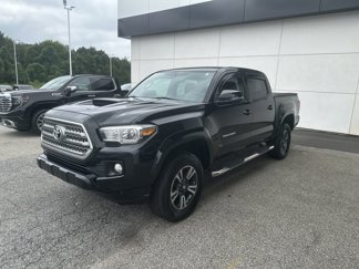 Used 2017 Toyota Tacoma TRD Sport w/ Tow Package (A/T) image 1