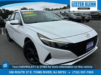 Used 2023 Hyundai Elantra Blue image 1