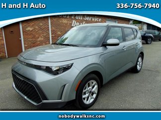 Used 2024 Kia Soul LX w/ Option Group 015 image 1