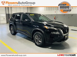 Used 2023 Nissan Rogue S image 1