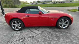 Used 2007 Pontiac Solstice Convertible w/ Preferred Package image 1