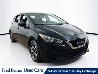 Used 2022 Nissan Versa SV image 1