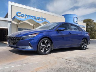 Used 2023 Hyundai Elantra Limited image 1