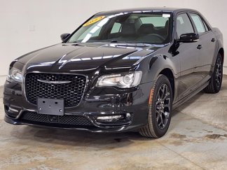 Used 2023 Chrysler 300 Touring L image 1