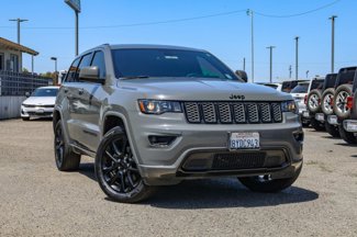 Used 2021 Jeep Grand Cherokee Laredo X image 1