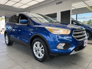 Used 2017 Ford Escape SE image 1