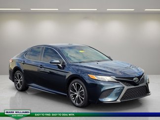 Used 2018 Toyota Camry SE image 1
