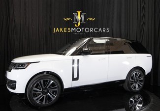 Used 2023 Land Rover Range Rover SE image 1