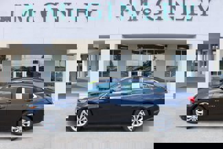 Used 2023 Chevrolet Malibu LT image 1