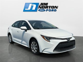 Used 2022 Toyota Corolla LE image 1