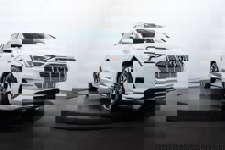 Certified 2022 Audi e-tron Premium Plus w/ Premium Plus Package image 1