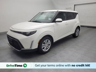 Used 2023 Kia Soul LX image 1