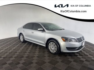 Used 2015 Volkswagen Passat 1.8T S image 1
