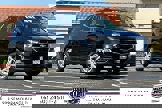 Used 2018 Chevrolet Equinox LT image 1