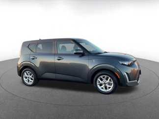 Used 2023 Kia Soul LX w/ Option Group 015 video 2