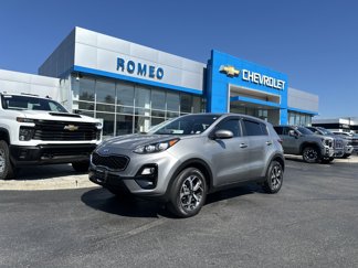 Used 2022 Kia Sportage LX image 1