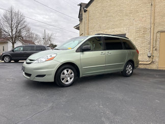 Used 2008 Toyota Sienna LE image 1