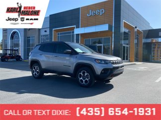 Used 2022 Jeep Compass Trailhawk w/ Trailhawk Convenience Group image 1