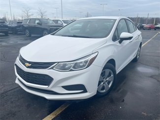 Used 2017 Chevrolet Cruze L image 1