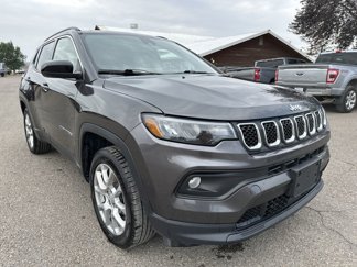 Used 2023 Jeep Compass Latitude image 1
