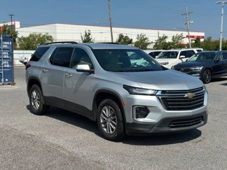 Used 2022 Chevrolet Traverse LT image 1