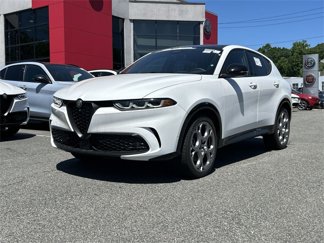 New 2025 Alfa Romeo Tonale w/ Premium Package image 1