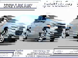Used 2021 Chevrolet Malibu LT image 1