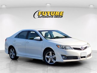 Used 2013 Toyota Camry SE image 1