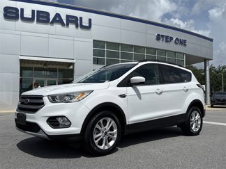 Used 2017 Ford Escape SE w/ Equipment Group 201A image 1