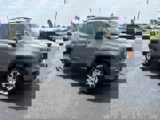 Used 2022 Jeep Renegade Latitude image 1