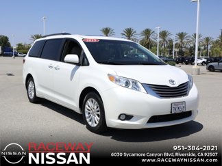 Used 2015 Toyota Sienna XLE image 1