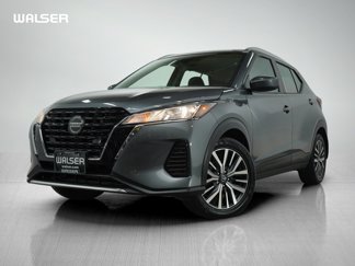 Used 2021 Nissan Kicks SV image 1