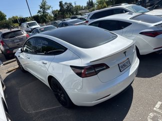 Used 2022 Tesla Model 3 Standard Range image 1