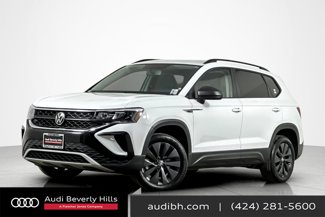 Used 2022 Volkswagen Taos S image 1