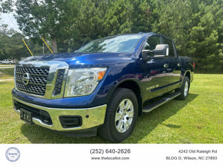 Used 2018 Nissan Titan SV w/ SV Convenience Package image 1