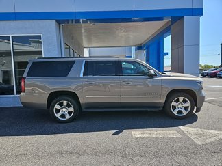 Used 2017 Chevrolet Suburban LT image 1