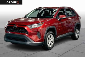 Used 2021 Toyota RAV4 LE image 1