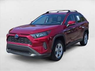Used 2019 Toyota RAV4 LE image 1