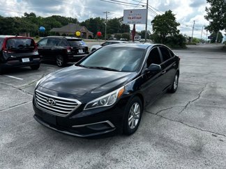 Used 2016 Hyundai Sonata SE image 1