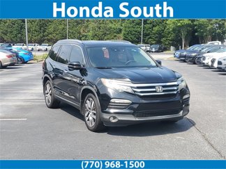 Used 2017 Honda Pilot Touring image 1