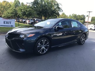 Used 2019 Toyota Camry SE image 1