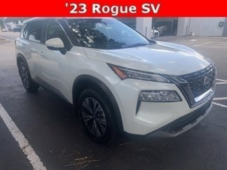 Used 2023 Nissan Rogue SV image 1