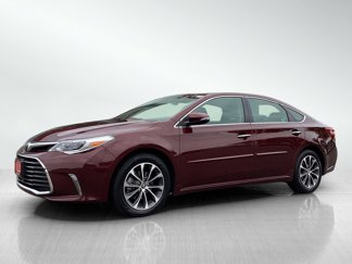 Used 2018 Toyota Avalon XLE image 1