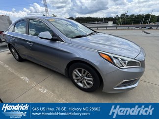 Used 2016 Hyundai Sonata SE image 1