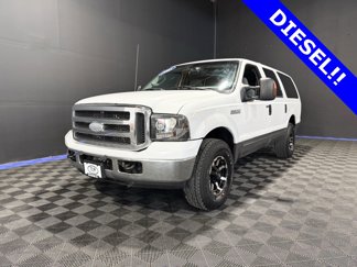 Used 2005 Ford Excursion XLT image 1